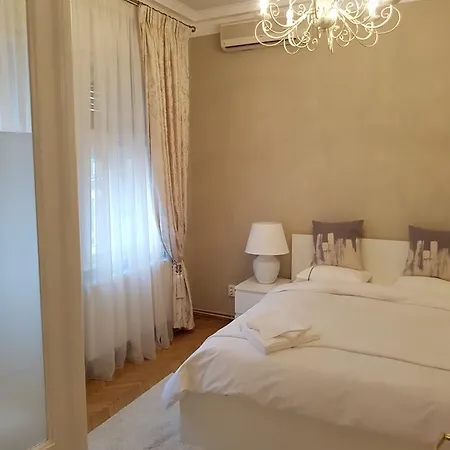 Timo Bucureşti